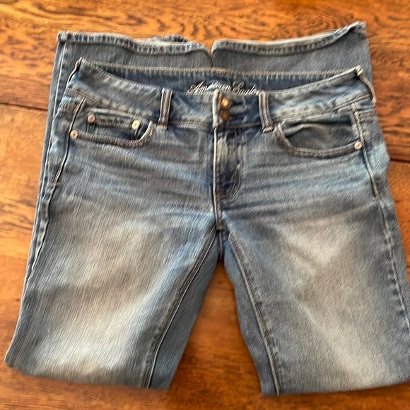 American Eagle women’s Artist jeans - Picture 1 of 5
